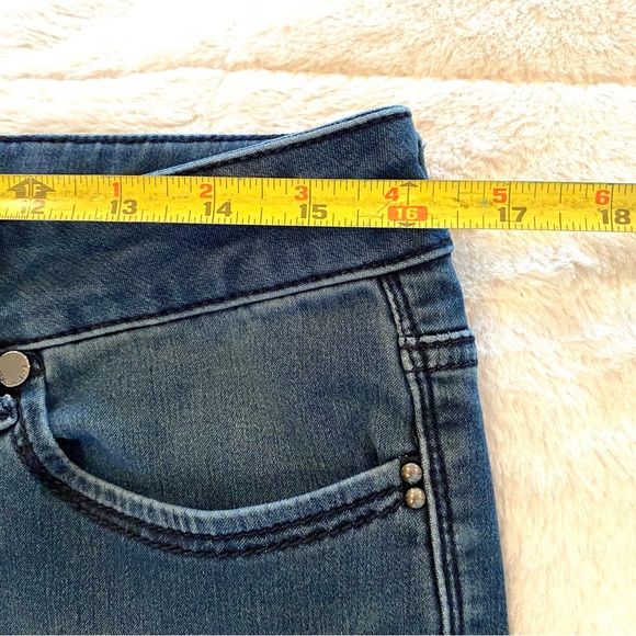 Seven7 High Rise skinny jeans color euphoria light wiskering - Picture 13 of 15